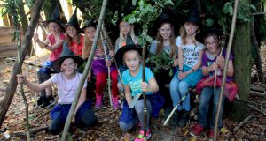 Hexengeburtstag|Waldsofa|Sommer
